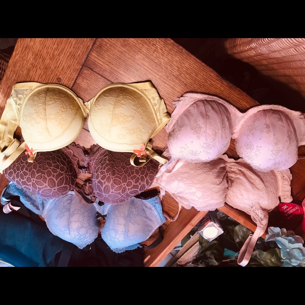 VS bras